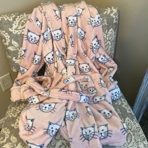 NWOT! Womens super soft robe!